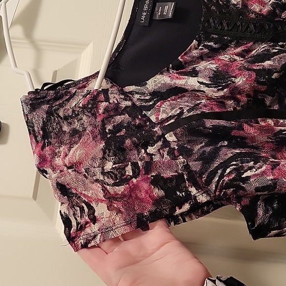 Lace top - Picture 3 of 6